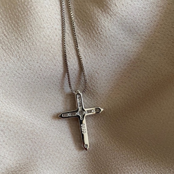 NEW CROSS 925 STERLING SILVER DIAMOND NECKLACE, NICE NECKLACE, CUTE NECKLACE - Picture 5 of 6